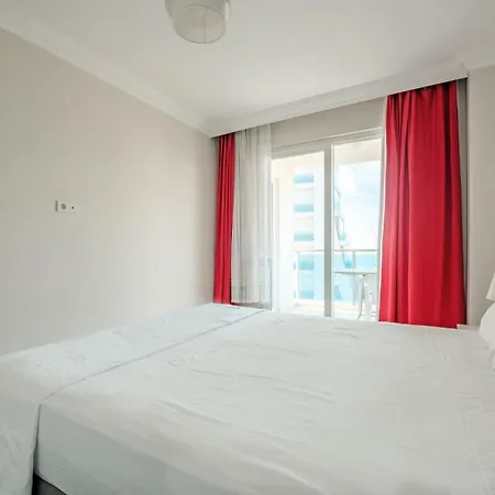 Flat W Pool And Sea-view Balcony 1 Min To Beach Apartment *
