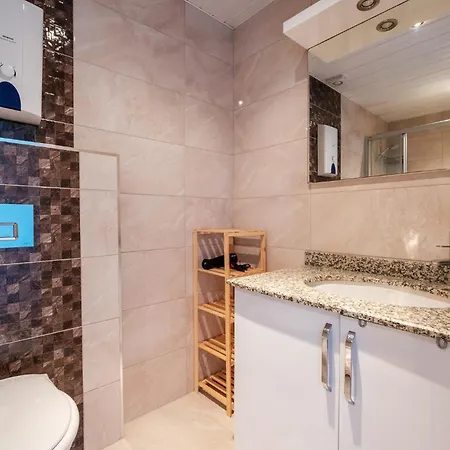 Apartment Flat W Pool And Sea-view Balcony 1 Min To Beach *