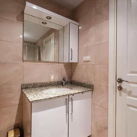 Flat W Pool And Sea-view Balcony 1 Min To Beach Camyolu